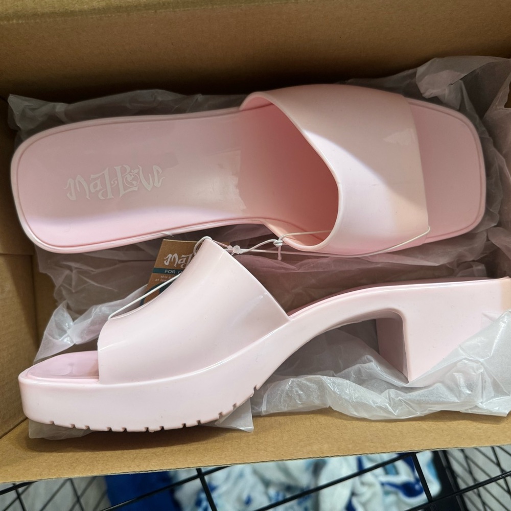 NWT Mad Love jelly sandals pink